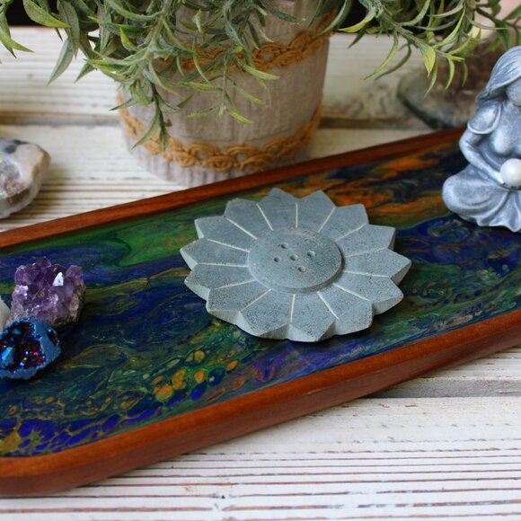 Incense Holder Tray Goddess with Amethyst, Clear Quartz and Blue Geode Crystals - Picture 2 of 6